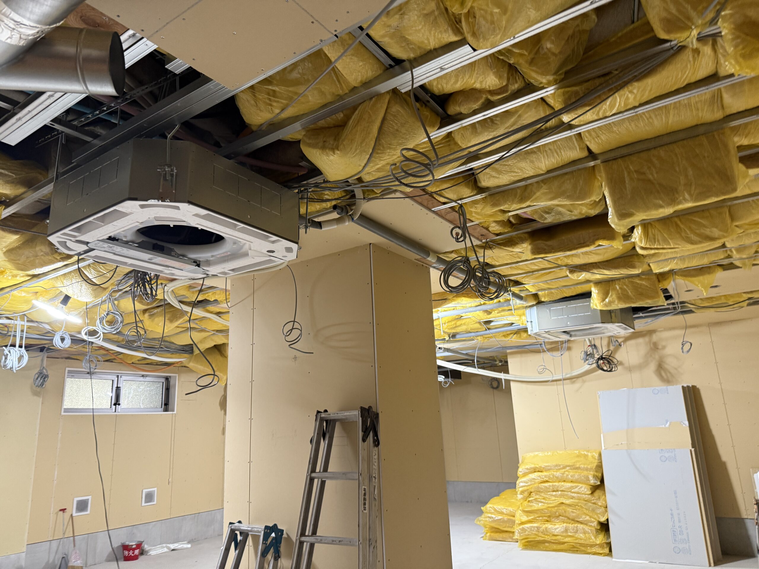 新規テナントのエアコン工事